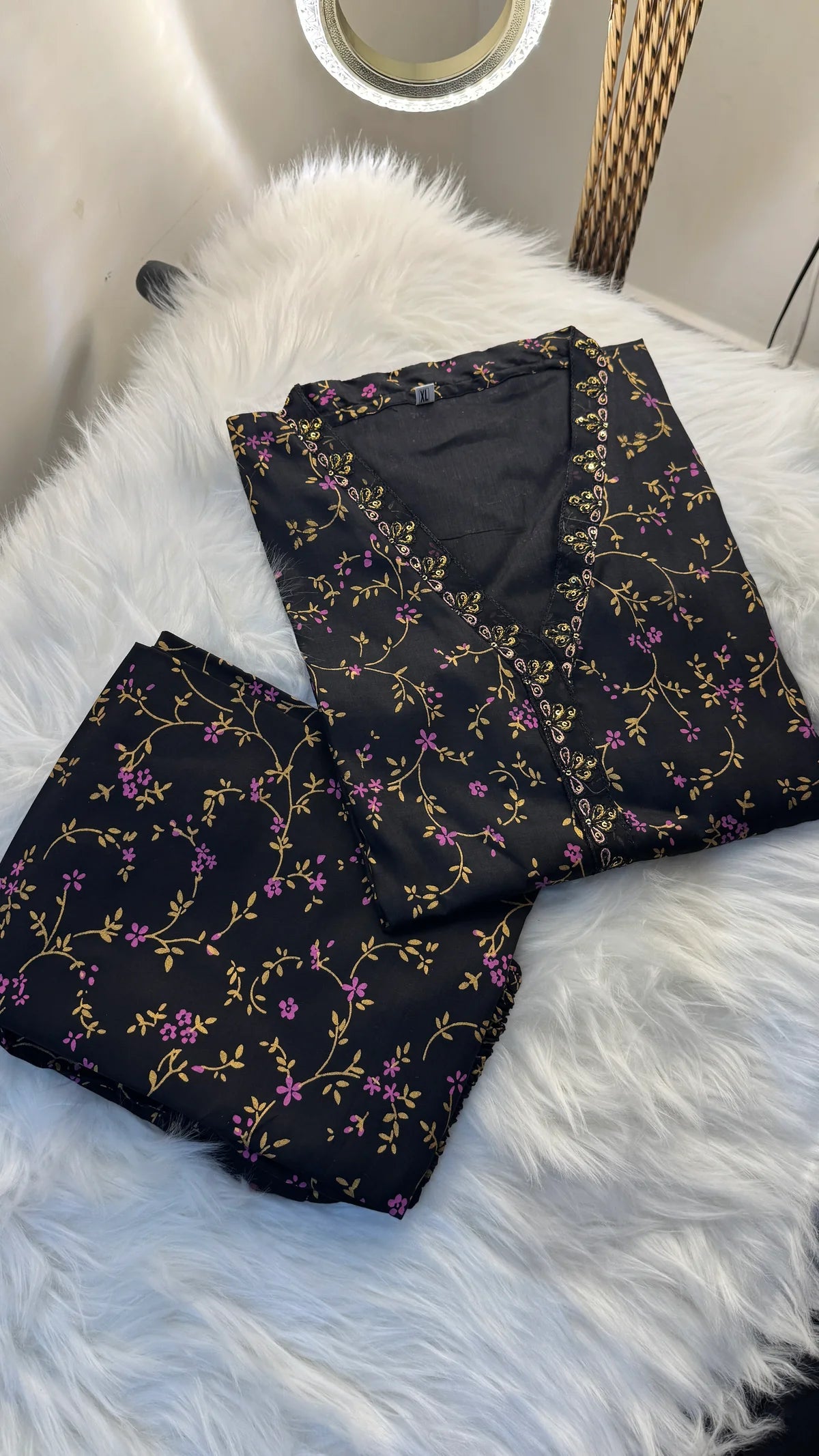 Black Rose Stitched 2pc
