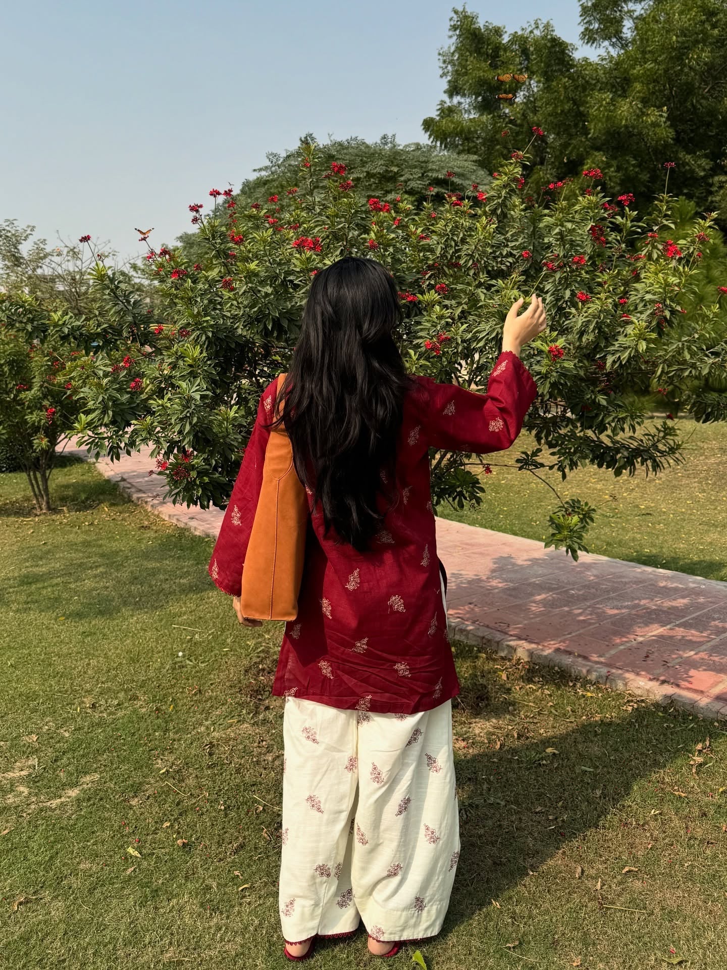MAHVEEN 2PC.