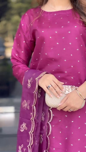 Gulbahar – Magenta Grace 3PCs