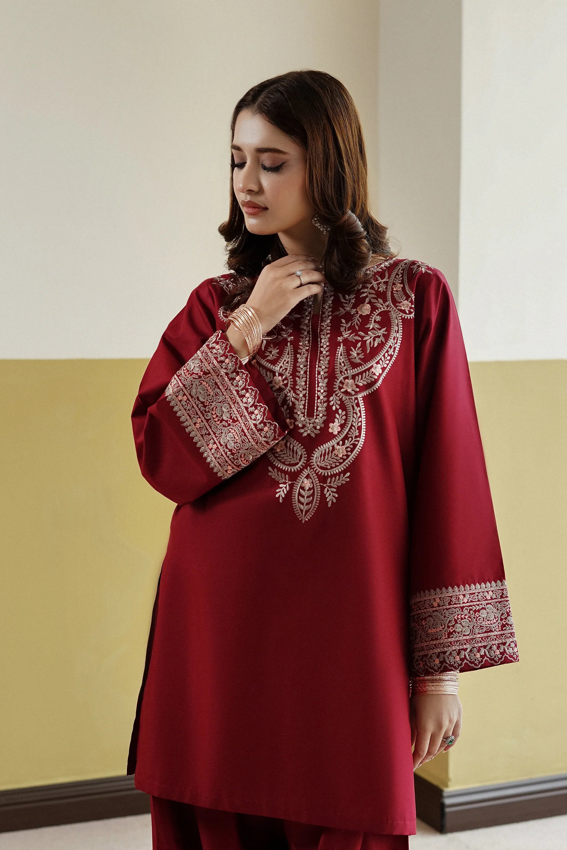Gulnaar 2pc embroidered