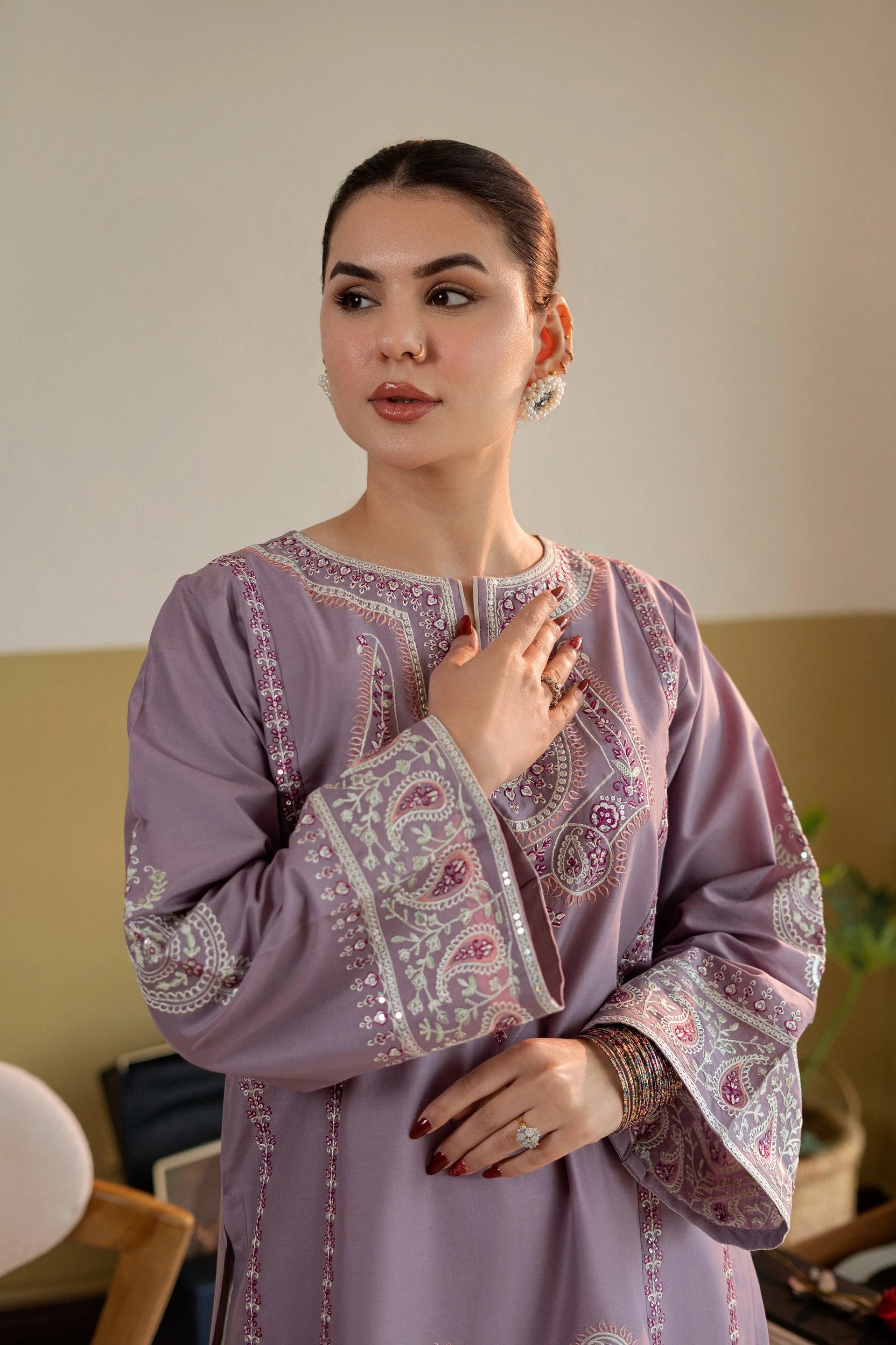 SAJAL 2PC.