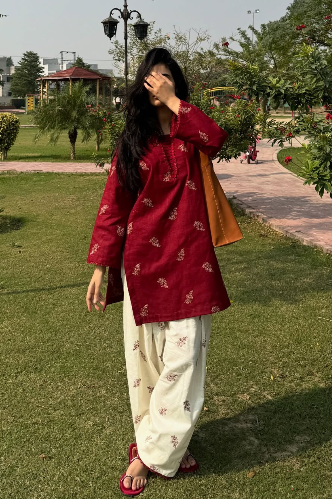 MAHVEEN 2PC.