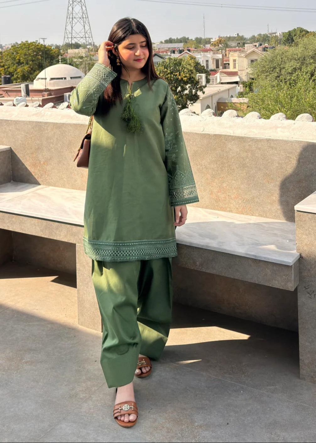 Leaf Glow – 2 Piece Lawn Cotton Suit
