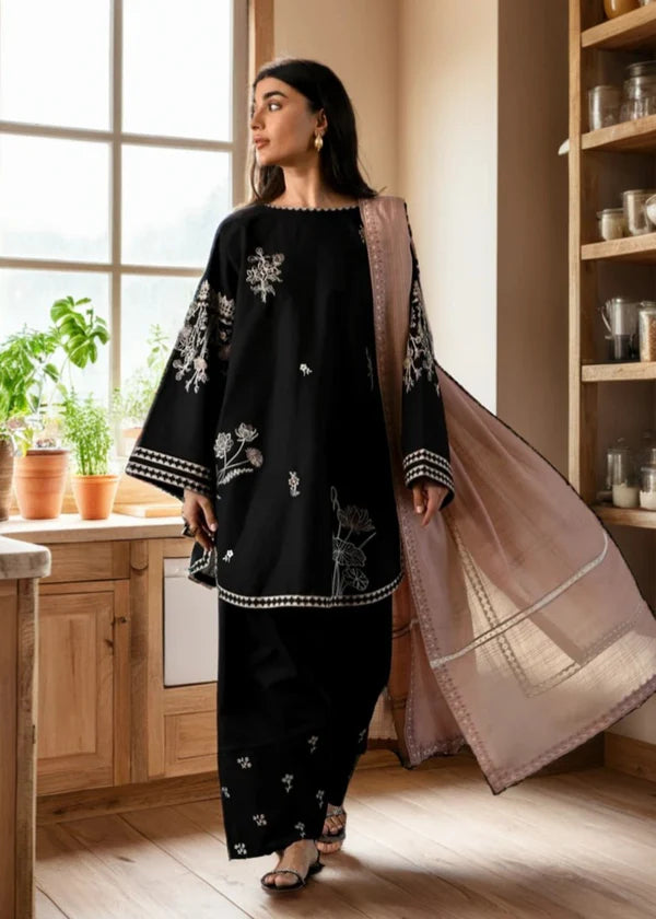 Black Mirhal Fashion