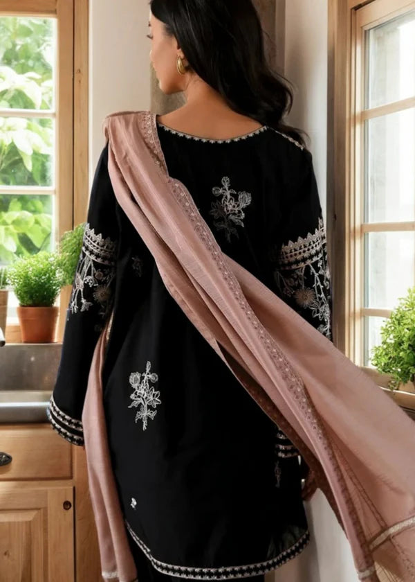 Black Mirhal Fashion