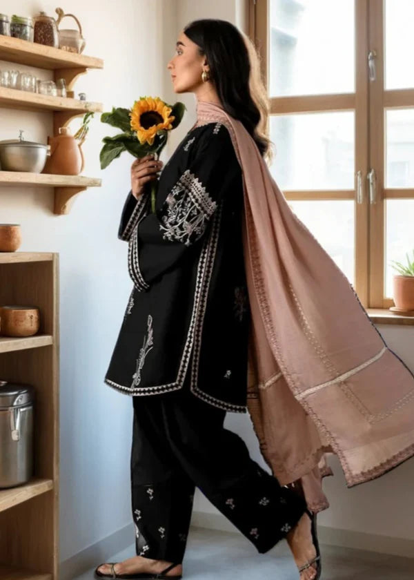 Black Mirhal Fashion