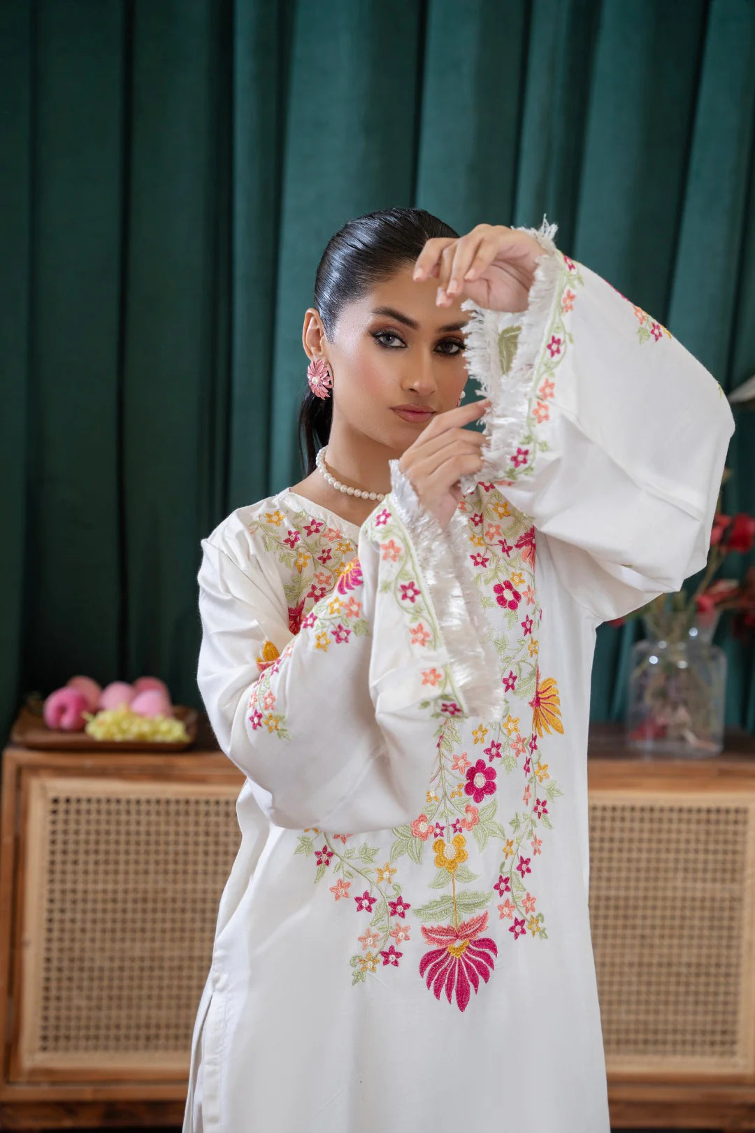 White Rose Embroidered 2-Piece Stitched Suit